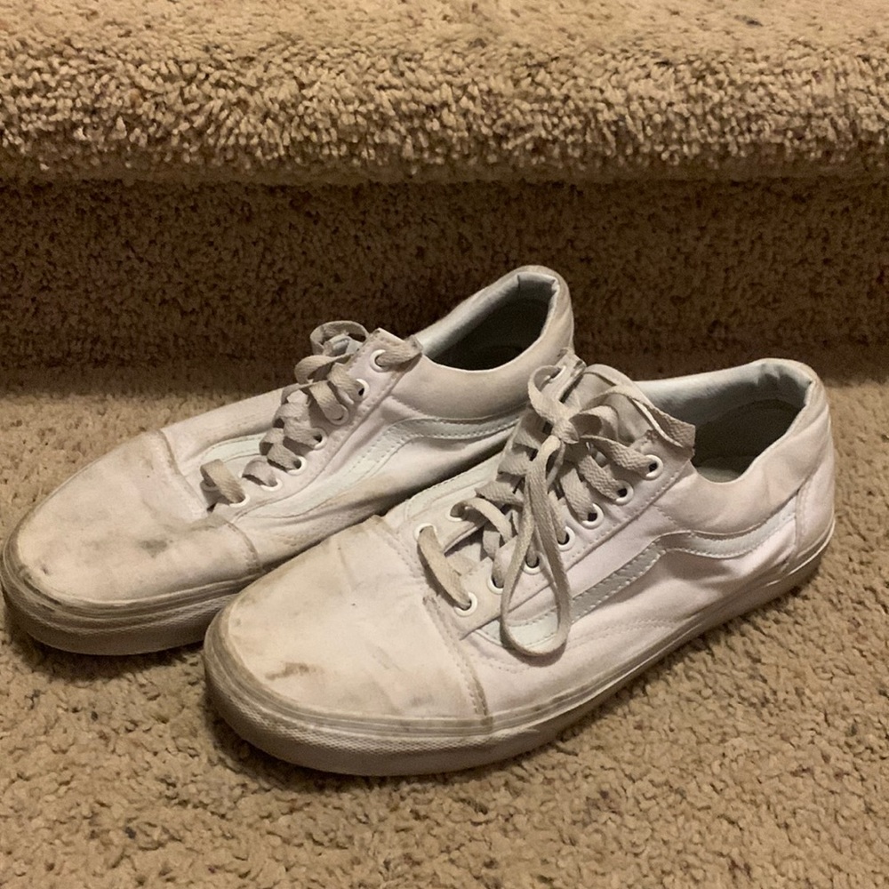 White canvas Vans